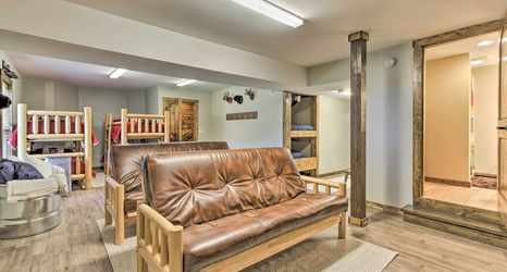 Others 2 Log Cabin w/ Hot Tub + Games, 5 Mi to Pigeon Forge