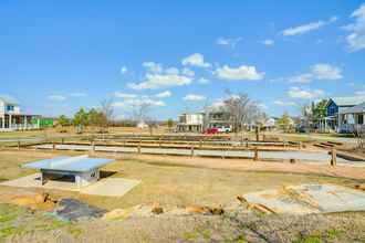 Others 4 Carlton Landing Home w/ Poolside Lake View!