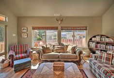 Others 6 Rustic Cabin Near Mt Rainier: Fire Pit & Bbq!