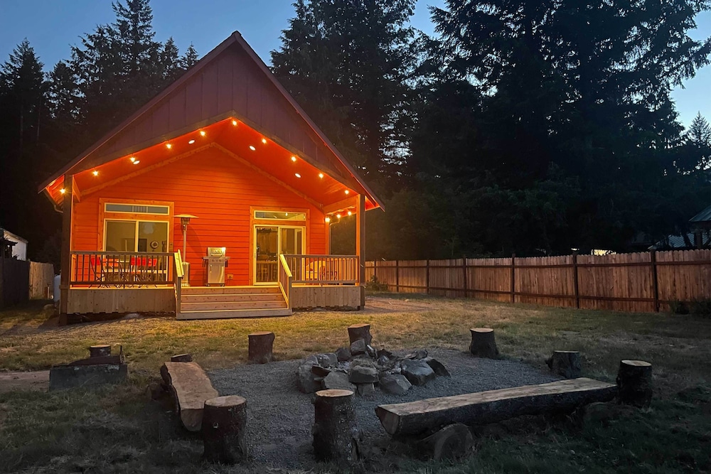 Others 4 Rustic Cabin Near Mt Rainier: Fire Pit & Bbq!