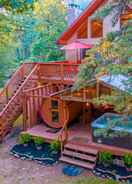 Imej utama Updated Pocono Mtns Chalet With Hot Tub & Sauna!