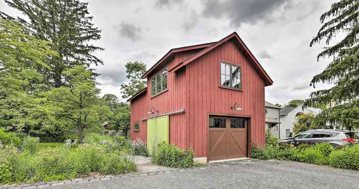 Lain-lain Barn-like Studio Suite w/ Flowering Garden!