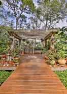 Imej utama Sarasota Bungalow w/ Pergola, Garden & Waterfalls!