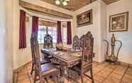 อื่นๆ 5 Ornate Santa Fe Adobe Home w/ Gazebo + Patio!