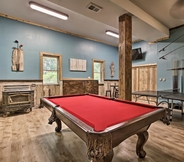 Others 5 Spacious Mcgaheysville Family Retreat w/ Game Room