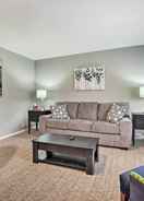 Imej utama Homey Duplex - 10 Mi to Downtown Grand Rapids!