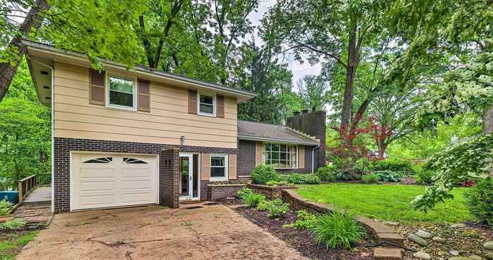 Others Idyllic Glen Carbon Home w/ Screened-in Porch