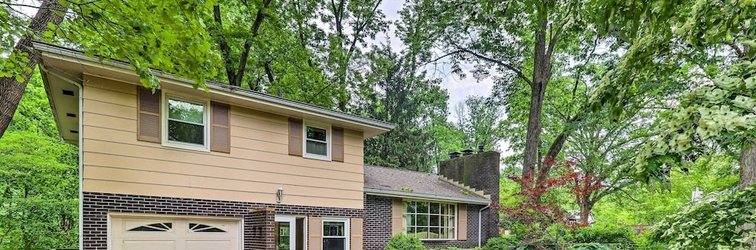 Others Idyllic Glen Carbon Home w/ Screened-in Porch