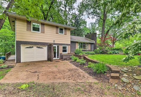 Others Idyllic Glen Carbon Home w/ Screened-in Porch