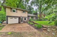 Others Idyllic Glen Carbon Home w/ Screened-in Porch