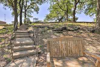 Lainnya 4 Granbury Lakefront Escape w/ Boat Dock & Slip!