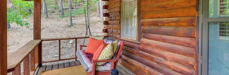 อื่นๆ Romantic Eureka Springs Cabin w/ Fireplace!