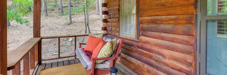 Lain-lain Romantic Eureka Springs Cabin w/ Fireplace!