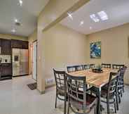 Others 5 Camelback Home w/ Game Room, 1 Min to Skiing!