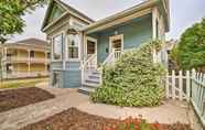 Lain-lain 3 Charming Santa Paula Home - Walk to Downtown!