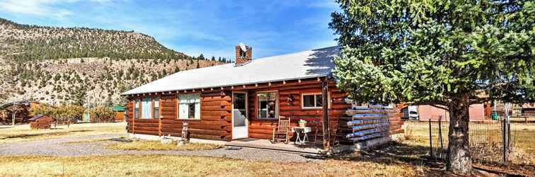 Others South Fork Log Cabin w/ Beautiful Mountain Views!