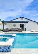 ภาพหลัก Chic Beach Home w/ Heated Pool: 1 Mi to Ocean!