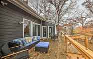 Others 5 Lakefront Rogers Getaway w/ Hot Tub & Deck!