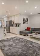 Imej utama Renovated Griffith Family Home in Chicagoland Area