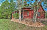 Lainnya 7 Hillside Cabin on 43 Acres w/ Private Lake & View!