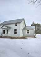 Imej utama Fife Lake Farmhouse Near Manistee River!