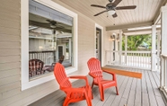 Others 5 Stunning Farmhouse in Historic Downtown Bastrop!