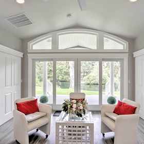 Interior 1 Contemporary Tacoma Cottage w/ Deck & Pond!, Washington Hotels