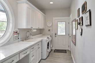 Others 4 Contemporary Tacoma Cottage w/ Deck & Pond!