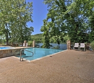 Others 3 Lake Taneycomo Penthouse Condo w/ Gas Grill & Dock