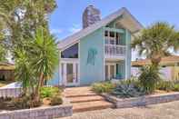 Lainnya Cape Canaveral Cottage w/ Pool - Walk to Beach!