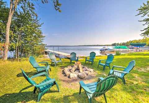 Others Crivitz Lakefront Escape w/ Boat Dock & Slip!