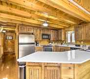 Others 6 Comfortable Log Home ~ 4 Miles to Shenandoah River