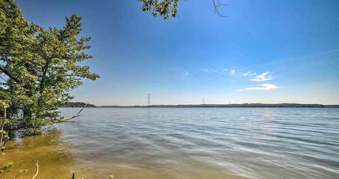 Others Waterfront Tennessee Home on Kentucky Lake w/ Deck