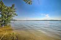 Lainnya Waterfront Tennessee Home on Kentucky Lake w/ Deck