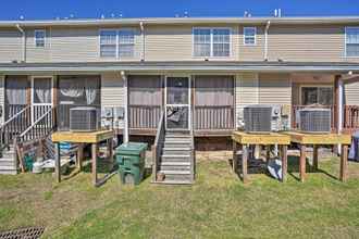 Others 4 Charleston Townhome ~ 13 Mi to Sand & Surf!