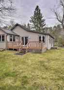 Imej utama Lakefront Home W/seasonal Dock - 2 mi to Skiing!