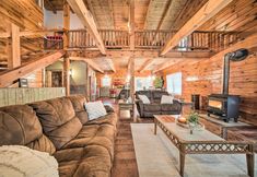 Others 2 Panama Cabin on 36 Acres w/ Hot Tub & Trails!