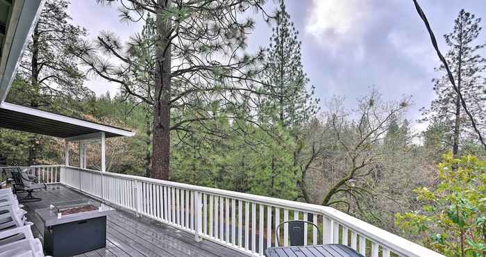 Others Charming & Pet-friendly Pine Grove Retreat!