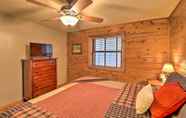 Khác 7 Charming Cabin w/ Hot Tub, Fire Pit & Views!