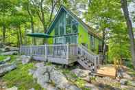 Others Cozy Great Cacapon Cabin w/ Mountain Views