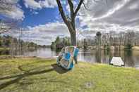 Lainnya Lakeside Cabin w/ Fire Pit: Near Pine Point Park!