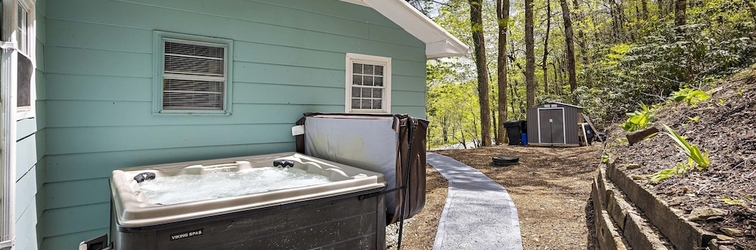 Lain-lain Boone Vacation Rental w/ Private Hot Tub & Deck