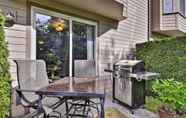 Others 4 Modern Vancouver Townhome - Right on Main St!