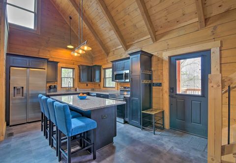 其他 Refreshing Sevierville Vacation Rental!