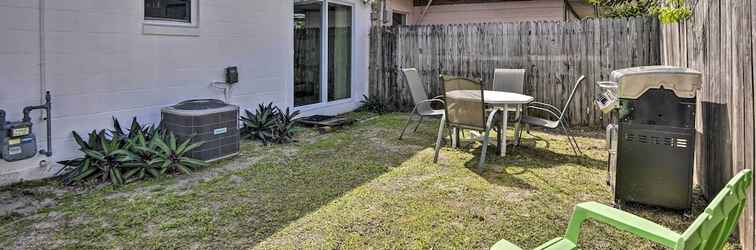 Lainnya Sunny Cocoa Beach Home: Walk to Sea + Attractions!