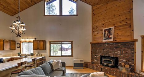 Others 2 Ashland Cabin on 170 Acres w/ Mtn Views & Sauna!