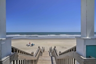 Others Stylish Coastal Home: Walk to Corolla Beach!