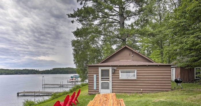 Lain-lain Lakefront Minocqua Cabin w/ Dock & Fire Pit!