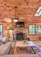 Imej utama 'lake Toxaway Moose Lodge' w/ Spacious Deck!