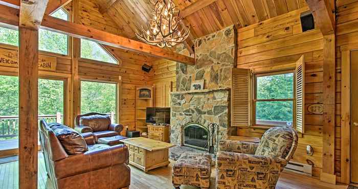 Others Deluxe Family Cabin With Game Room and Fire Pit!